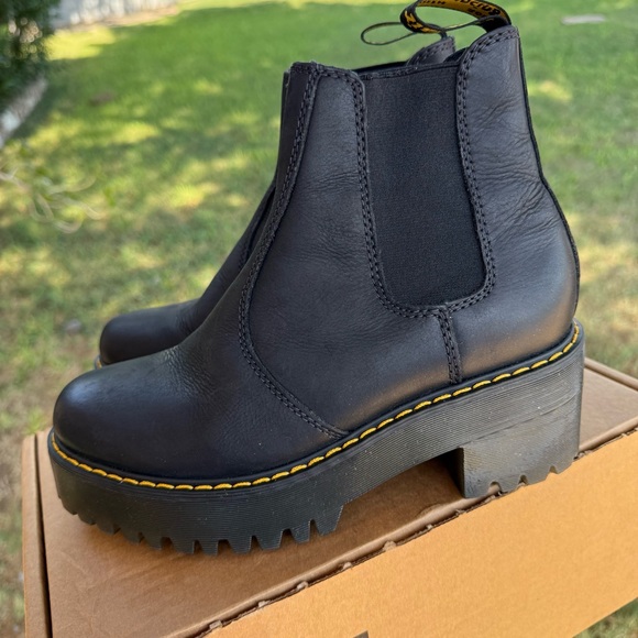 Free People Dr. Martens Rometty Chelsea Boots Size 7, EU 38 $198 - Picture 6 of 11